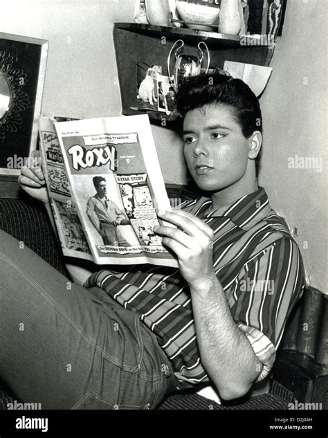 CLIFF RICHARD UK-Pop-Sängerin im Juli 1960 Stockfotografie - Alamy