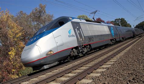 Amtrak train derails near Union Station in Washington, D.C ...