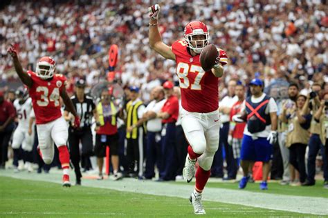 Travis Kelce dedicates TD celebration to Eric Berry, Derrick Johnson and Mike DeVito - Arrowhead ...