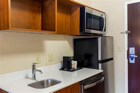 COMFORT INN DANVERS - BOSTON $114 ($̶1̶4̶3̶) - Updated 2023 Prices & Hotel Reviews - MA