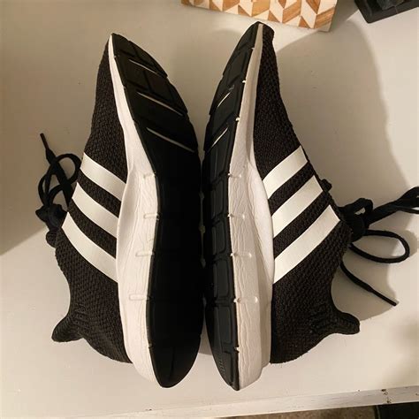 Black Adidas Tennis Shoes - Gem