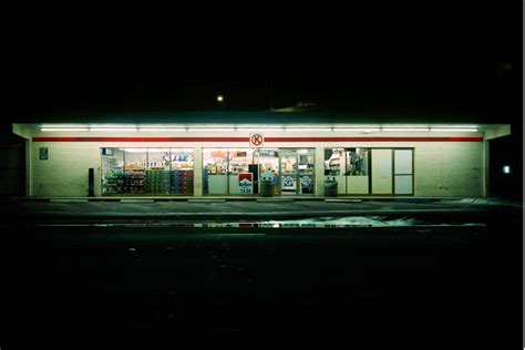 Glowing Night Photos of 24 Hour Convenience Stores by Harlan Erskine | Junkculture