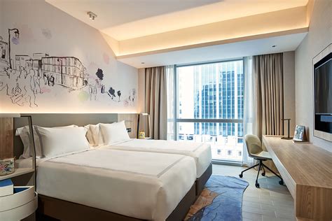 Deluxe Room Hotel in CBD Singapore | Capri by Fraser