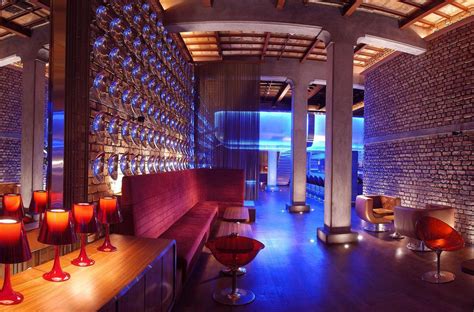 Nightlife in Kolkata, India: Best Bars, Clubs, & More