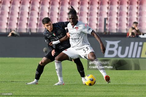 Loum Tchaouna of Salernitana Mathias Olivera of Napoli during Serie A ...