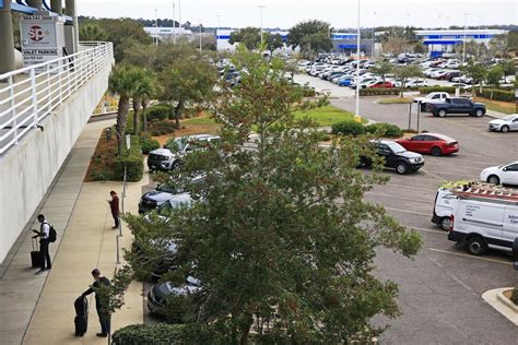 New 2,400-space parking garage in works for Jacksonville International Airport