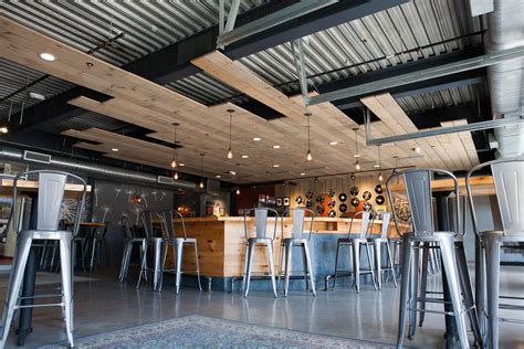 Awesome wood ceiling accent Brewery Interior, Brewery Decor, Brewery ...