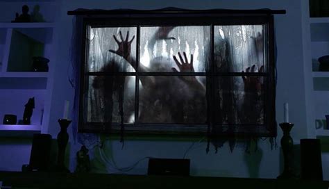 Spooky Halloween Windows Decoration Ideas - The Architecture Designs