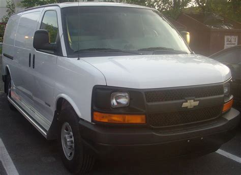 Chevrolet Express 3500 Photo Gallery #8/10