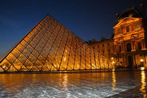 The Louvre at Night editorial stock photo. Image of architecture - 26055018