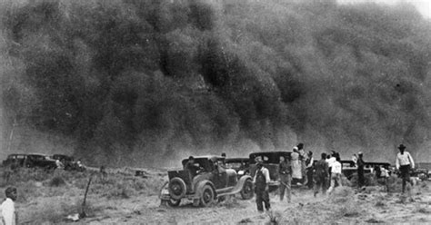 20 Tragic Photos from America's Dust Bowl in the 1930s