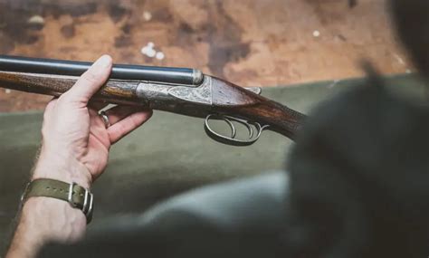 imspecting-a-vintage-shotgun - Project Upland