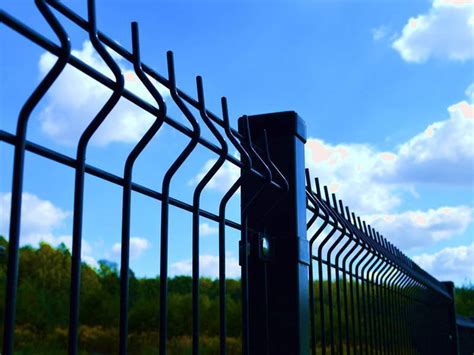 Welded Wire Fence Provides Protection for Secure Fencing In Life