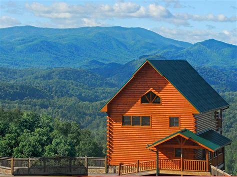 Dollywood's Smoky Mountain Cabins opens