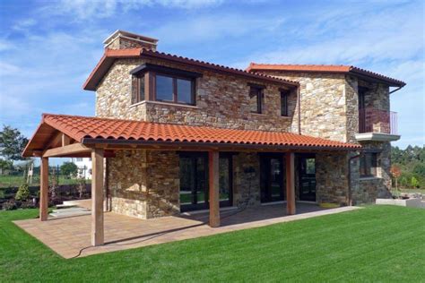 Rústica y actual: ¡una maravillosa casa con piscina en Galicia!