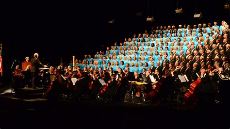 Tabernacle Choir Sings Final Note on 2013 Tour