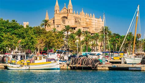 Spanien Pauschalreisen ab CHF 29 – Finde Flug und Hotel auf KAYAK