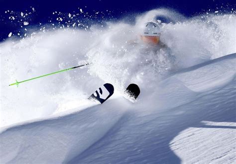 Freeride Skiing Photos (24 pics)