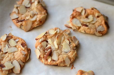 Italian Almond Cookies — ButterYum