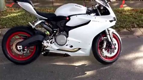 899 panigale with Akrapovic exhaust - YouTube