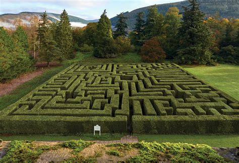 The Traquair maze - Traquair House