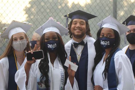 The Loy Norrix Class of 2021 ends with an outdoor graduation ...