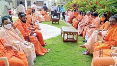 Veerashaiva-Lingayat Seers demand OBC status for community - Star of Mysore