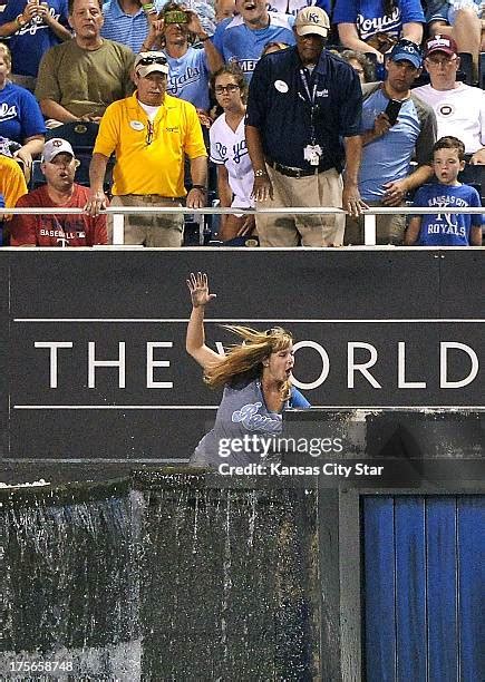 73 Kauffman Stadium Fountain Stock Photos, High-Res Pictures, and Images - Getty Images