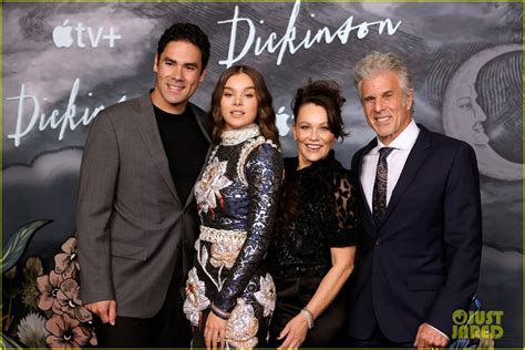 Hailee Steinfeld Brings Her Family to 'Dickinson' Season 3 Premiere ...