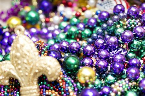 What Do Each Of The Mardi Gras Colors Mean? Here's Why You See So Much ...