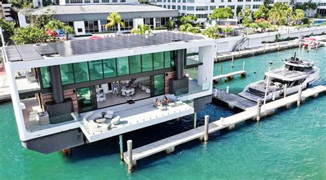 Miami's $5.5 Million Floating Mansion – PropGoLuxury - Property News