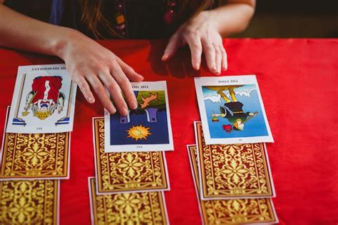 Premium Photo | Fortune teller using tarot cards