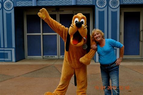 Pluto disney dog