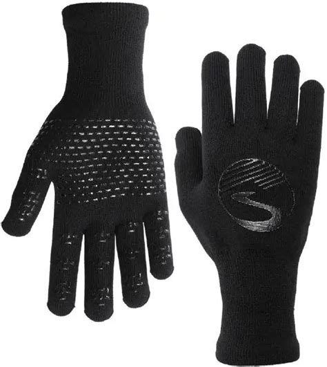 The 8 Best Thin Gloves for Extreme Cold in 2023