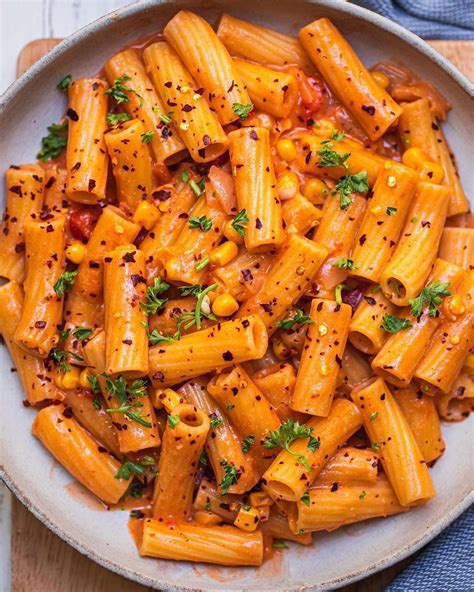 Rigatoni in a Rich and Flavorful Tomato Sauce - Best of Vegan