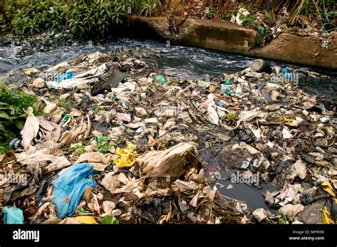 POLLUTED RIVER Central Nairobi, Kenya, Africa Stock Photo - Alamy