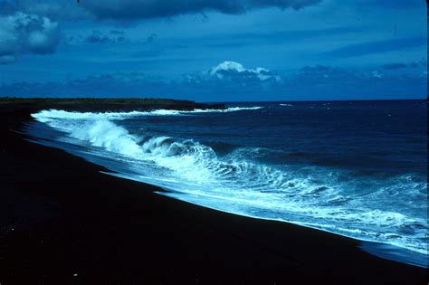 Hawaii, black sand beach | Seascapes: Beaches, Oceans & Coastlines ...