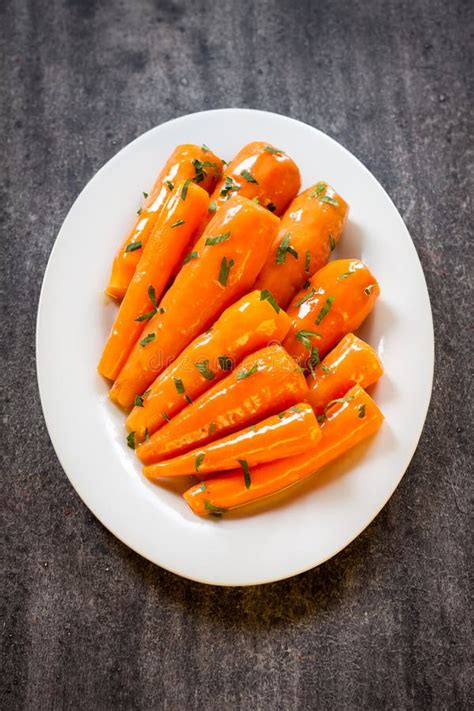 Honey Glazed Baby Carrots with Parsley. Stock Image - Image of breakfast, dill: 78697379