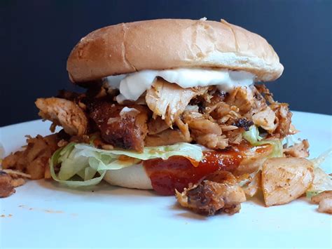 BBQ Chicken Burger - JAHZKITCHEN