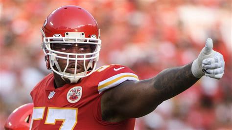 Chiefs place franchise tag on OT Orlando Brown Jr.