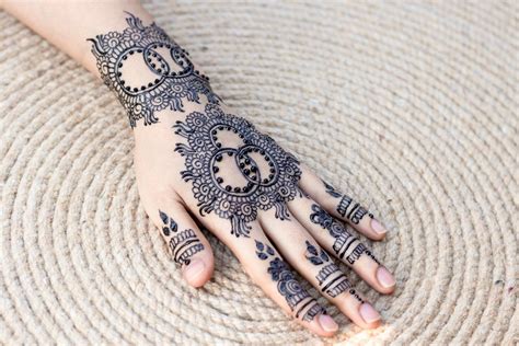 Eid al-Fitr 2020: Amazing and easy mehendi design - India Today