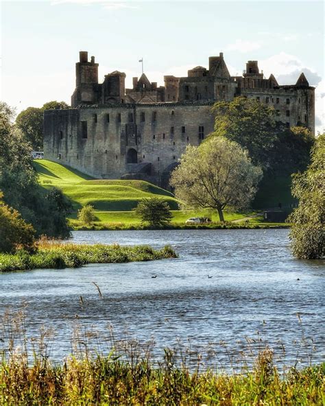 What a cracking shot by @nichbrand of Linlithgow Palace, the birthplace ...