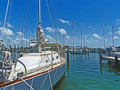 Rockport Fishing Pier Photograph by Mamie Thornbrue - Fine Art America