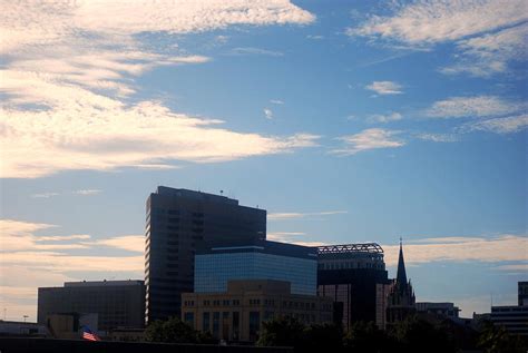 Columbia Sc Skyline Photograph by William Copeland - Pixels