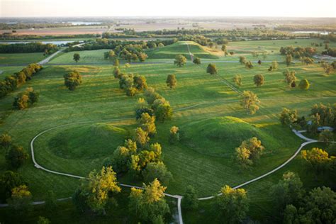 Cahokia Mounds Historical Facts and Pictures | The History Hub