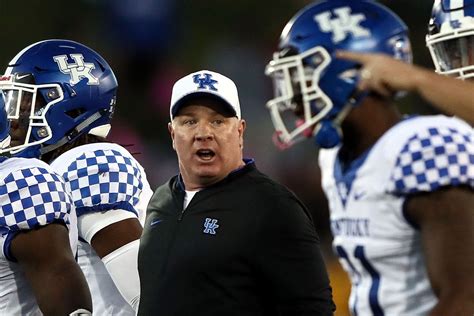 Mark Stoops’ Kentucky is a great argument against panic-firing your coach - SBNation.com