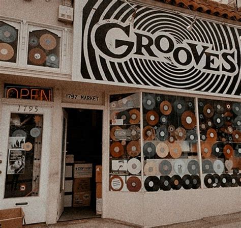 # 𝐏𝐀𝐂𝐊𝐒 ! | Record shop signs, Record shop, Groove