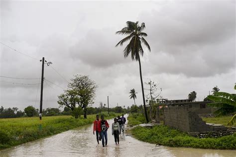 These Photos Of Haiti Show The Pain And Turmoil From Back-To-Back ...