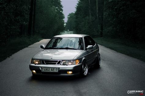 Low Saab 9-3, front