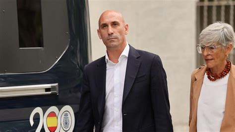 Restraining order imposed on ex-Spain soccer boss Luis Rubiales after testifying in assault ...